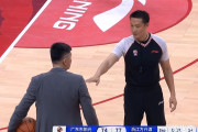 黄荣奇挑衅对手6犯罚下，广东惨败杜锋不满，这是否是比赛的转折点？