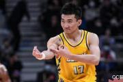 广东男篮虽败犹荣，杜锋宣布小外援喜讯，朱芳雨能否再创奇迹？