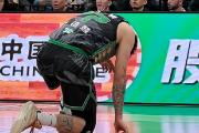 中国男篮主力核心张镇麟因伤离队，这是否意味着球队的四连冠梦想破灭？
