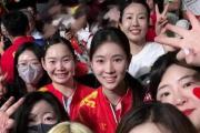 “颜值与实力并存！22岁国乒美女王添艺如何在赛场内外闪耀光芒？”