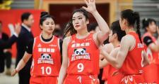 四川女篮21连胜神话背后，是怎样的团队协作与个人英雄主义？