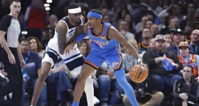 什么才是真正的“MVP”！40+准三双打爆华子，雷霆三巨头又赢了！